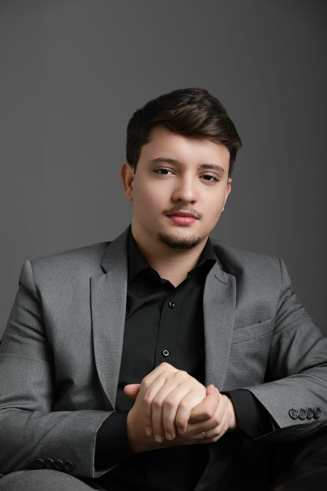 Foto Fotos profissionais para gestores de tráfego: como construir uma imagem que gera autoridade e confiança Foto Fotos profissionais para gestores de tráfego: como construir uma imagem que gera autoridade e confiança - Imagem 4